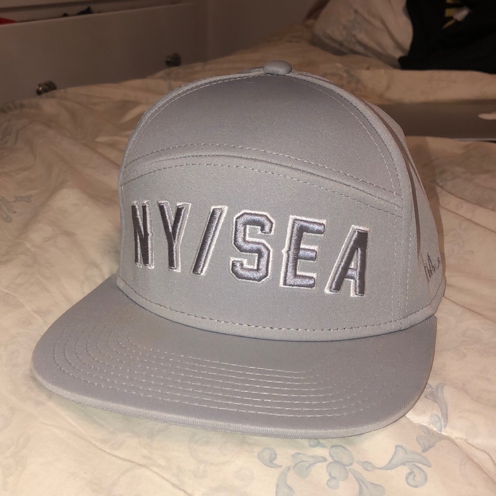 NY / SEA hat